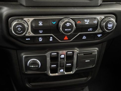 Certified 2023 Jeep Wrangler Sport S image 32