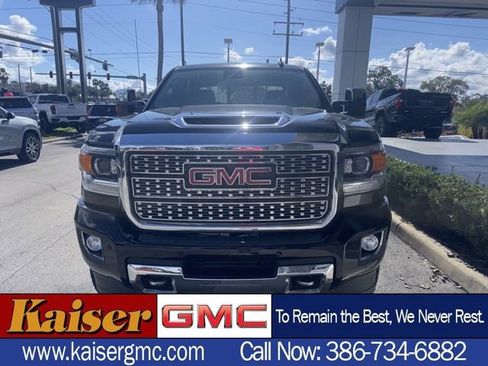 Used 2019 GMC Sierra 2500 Denali w/ Duramax Plus Package image 1