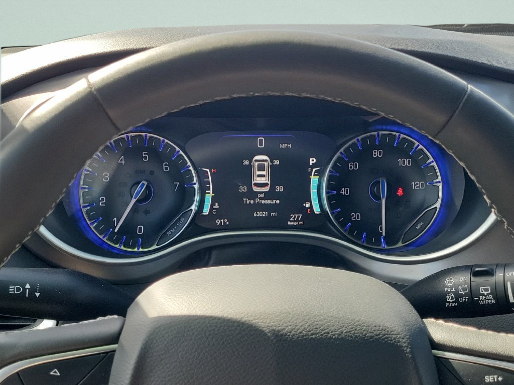 Used 2025 Chrysler Pacifica Select FWD image 22