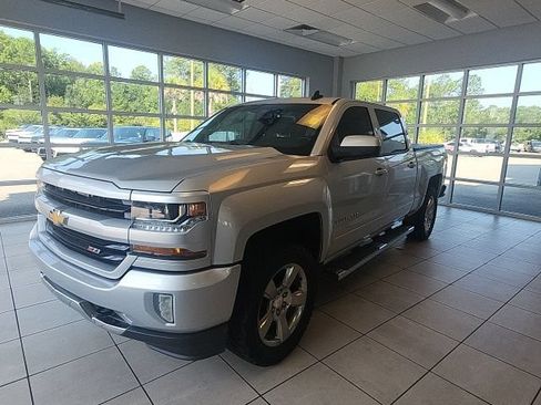 Used 2017 Chevrolet Silverado 1500 LT w/ All Star Edition AWD/4WD image 6
