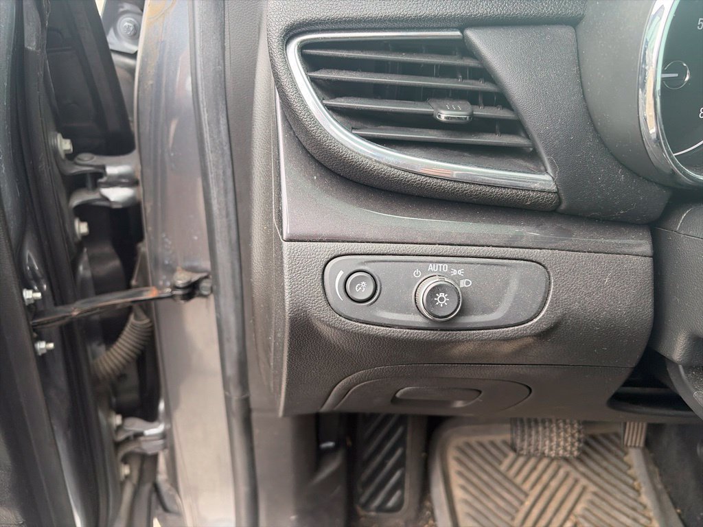 Used 2019 Buick Encore Preferred FWD image 19