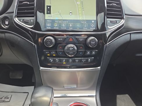 Used 2021 Jeep Grand Cherokee Limited w/ Trailer Tow Group IV AWD/4WD image 29