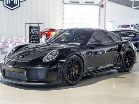 Used 2019 Porsche 911 GT2 RS w/ Weissach Package RWD image 2