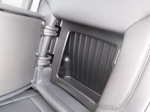 Used 2022 Chevrolet Silverado 1500 RST w/ Convenience Package II image 10