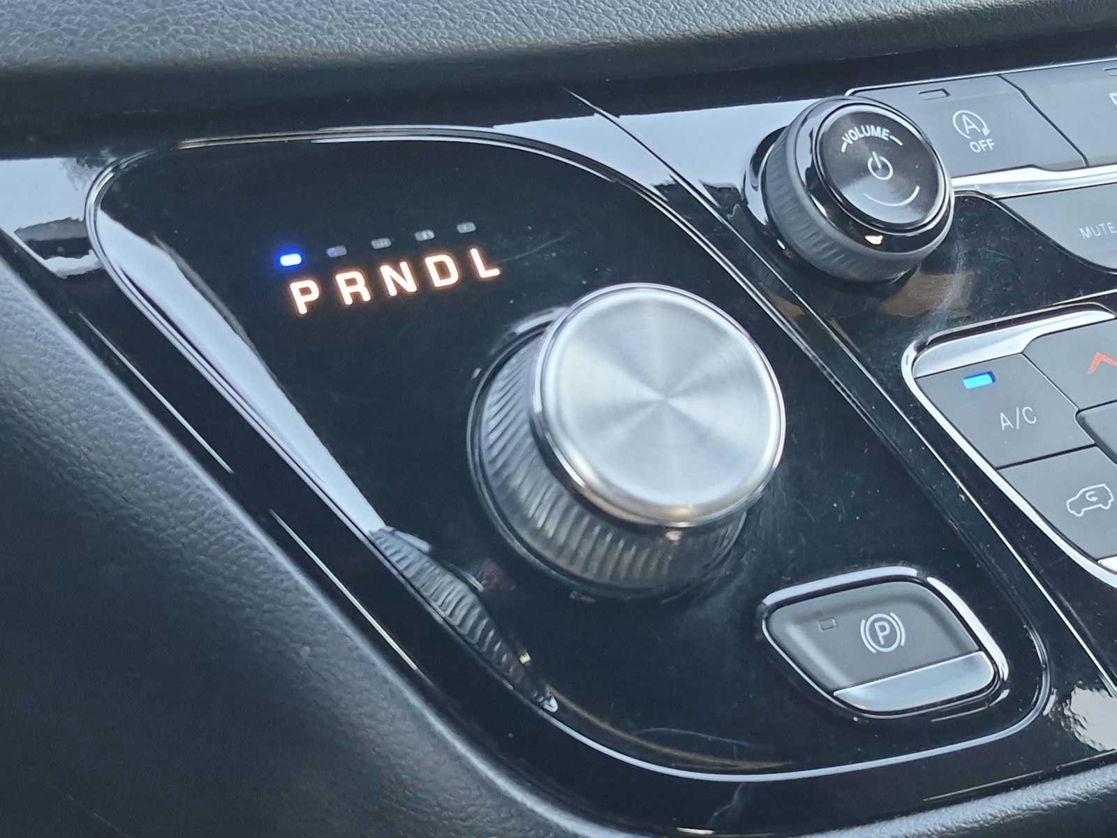 Used 2019 Chrysler Pacifica Touring Plus w/ S Appearance Package FWD image 30