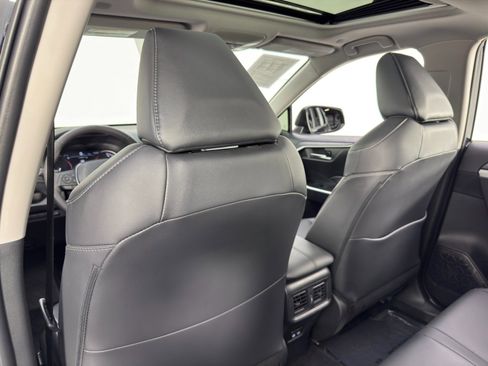 Used 2024 Toyota RAV4 XLE Premium image 35