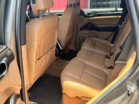 Used 2014 Porsche Cayenne image 6