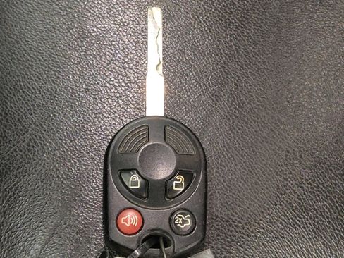 Used 2018 Ford Escape SEL image 32