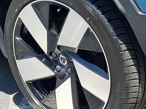 Certified 2023 Volvo C40 P8 Recharge Ultimate w/ Protection Package Premier AWD/4WD image 8