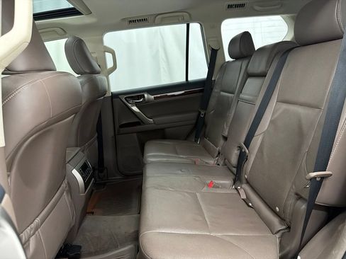 Used 2016 Lexus GX 460 w/ Premium Package AWD/4WD image 24