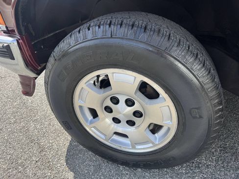 Used 1994 Chevrolet Silverado 1500 4x4 Regular Cab image 23