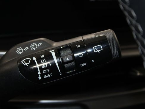 Used 2025 Kia Sorento EX w/ Panoramic Sunroof Package image 40