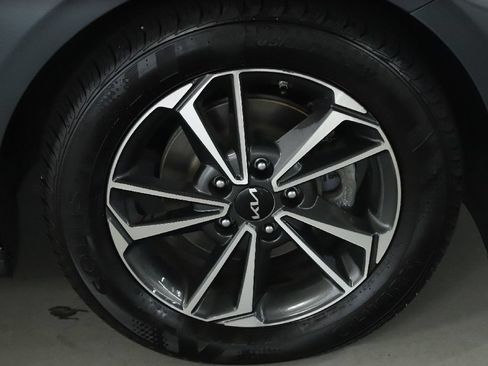 Used 2023 Kia Forte LXS FWD image 10