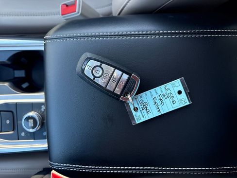 Used 2023 Ford Explorer XLT w/ Equipment Group 202A image 38