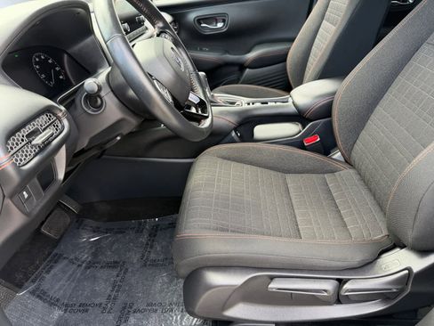 Used 2023 Honda HR-V Sport image 7