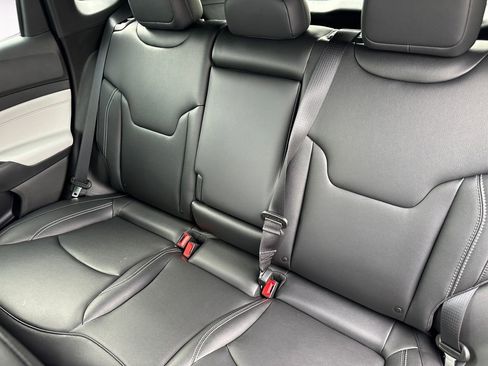 Used 2026 Jeep Compass Limited w/ Sun, Sound & Navigation Group image 13