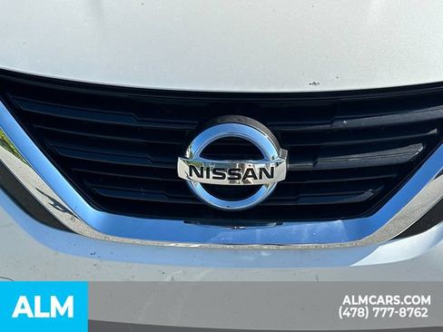 Used 2017 Nissan Altima 2.5 SR w/ Midnight Edition Package FWD image 5