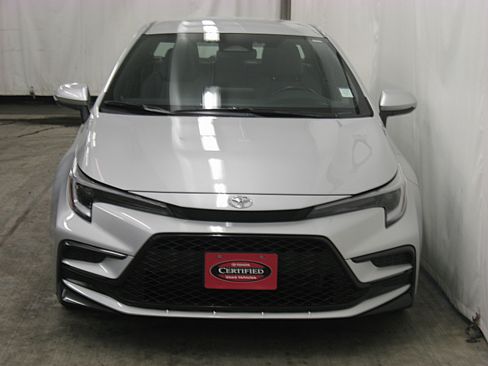 Certified 2024 Toyota Corolla SE image 3