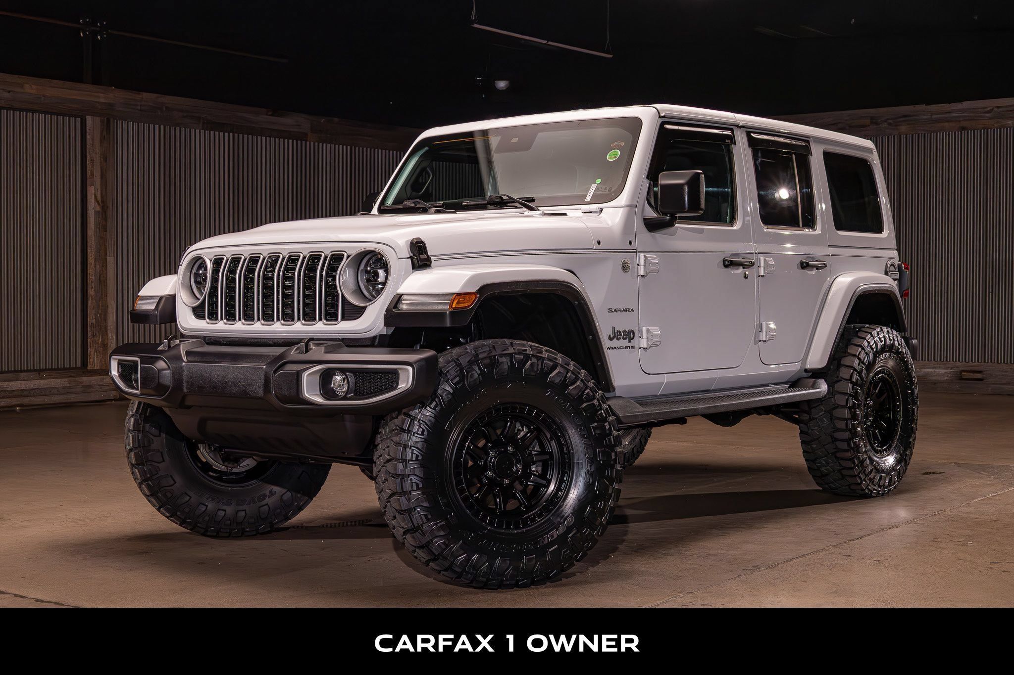 Used 2024 Jeep Wrangler Unlimited Sahara w/ Technology Group AWD/4WD image 5