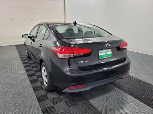 Used 2017 Kia Forte LX FWD image 5