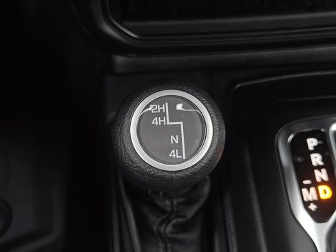 New 2025 Jeep Gladiator Sport image 21