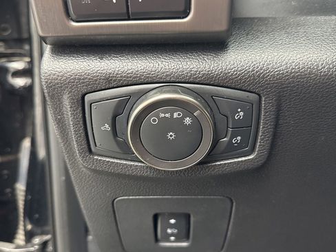Used 2018 Ford F150 Raptor w/ Equipment Group 802A Luxury AWD/4WD image 17