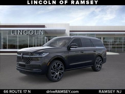 New 2026 Lincoln Navigator Black Label AWD/4WD image 1