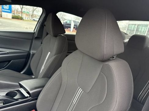 Certified 2025 Hyundai Elantra Sport FWD image 11