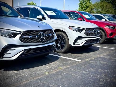 Used 2023 Mercedes-Benz GLC 300 4MATIC Coupe image 33