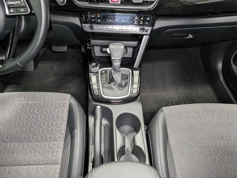 Used 2025 Kia Seltos S AWD/4WD image 13