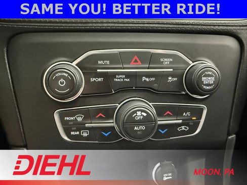 Used 2019 Dodge Charger SXT w/ Plus Group image 32