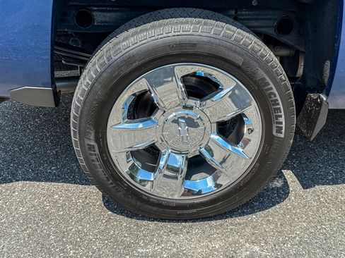 Used 2015 Chevrolet Silverado 1500 LTZ Z71 w/ LTZ Plus Package AWD/4WD image 32