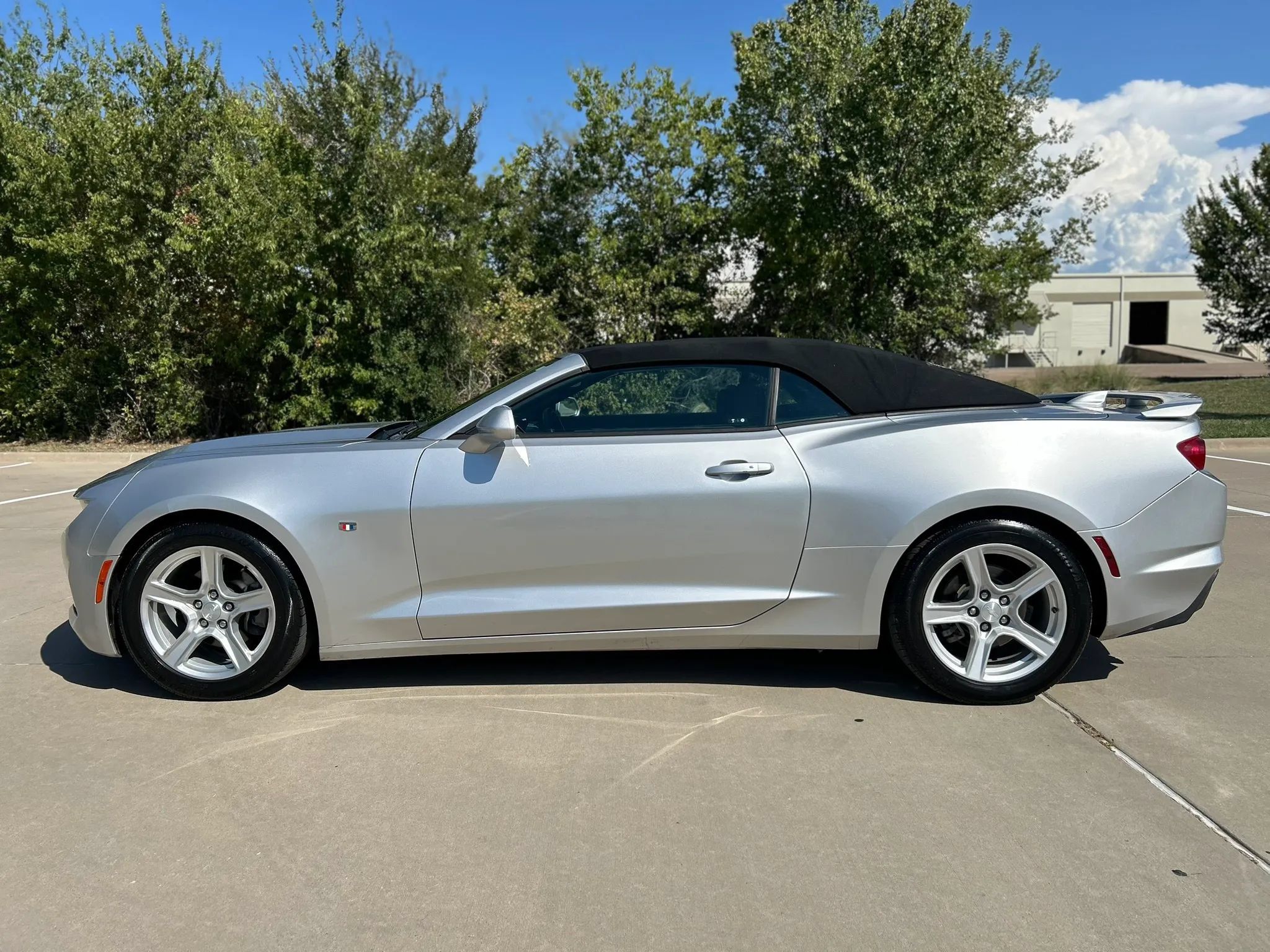 Used 2019 Chevrolet Camaro LT RWD image 10