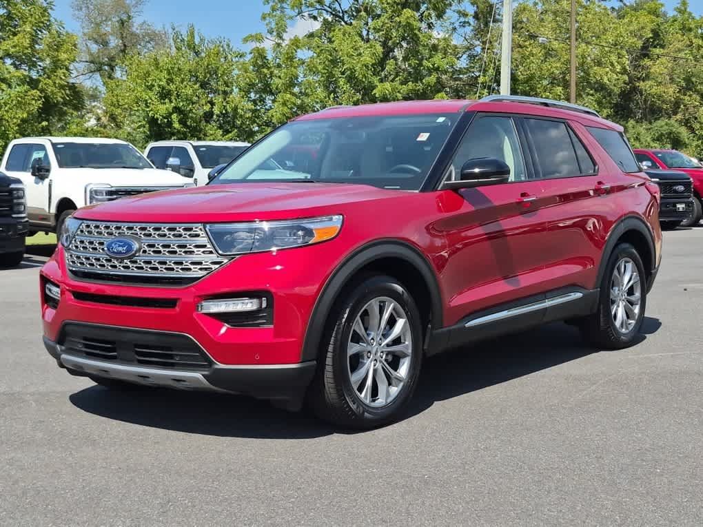 Used 2024 Ford Explorer Limited w/ Limited Technology Package RWD image 1