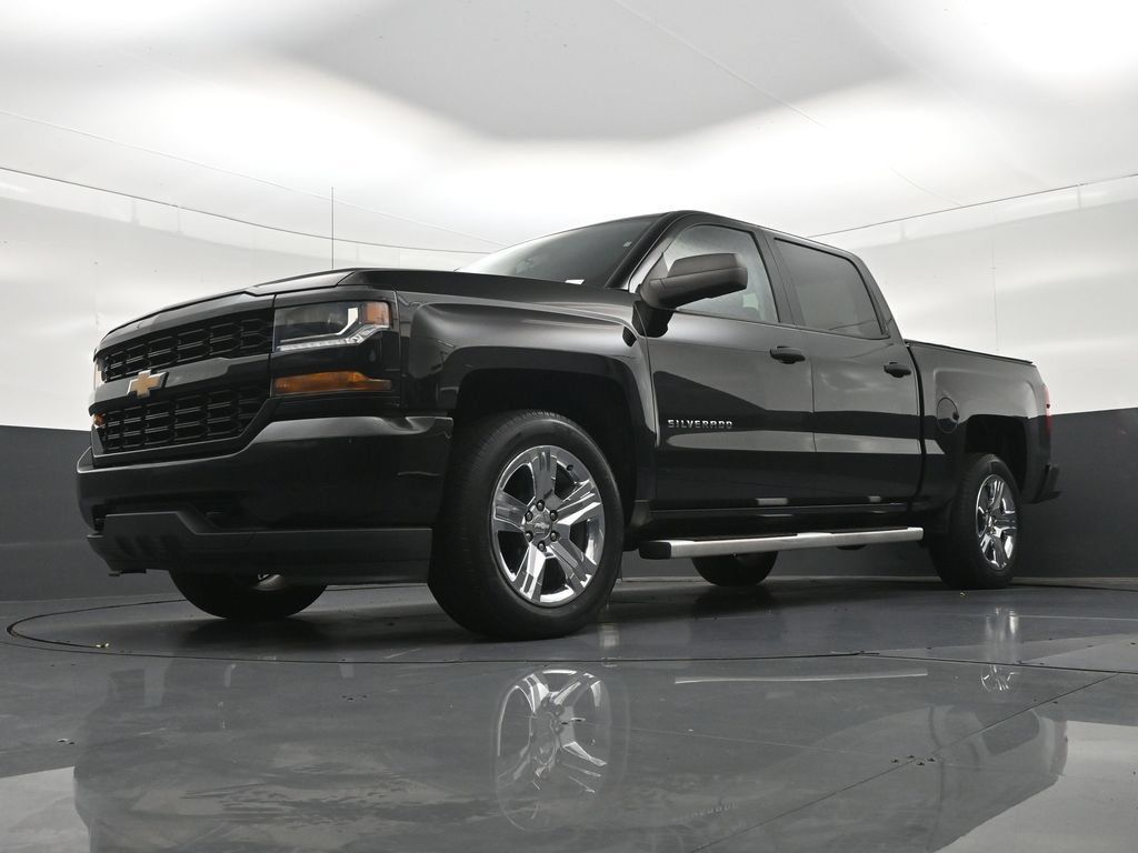 Used 2018 Chevrolet Silverado 1500 Custom RWD image 28