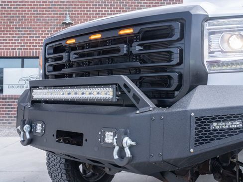 Used 2015 GMC Sierra 2500 SLT w/ Suspension Package, Off-Road AWD/4WD image 8