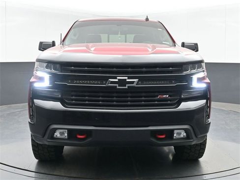 Used 2021 Chevrolet Silverado 1500 LT Trail Boss w/ Convenience Package II image 3