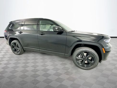 New 2025 Jeep Grand Cherokee L Altitude AWD/4WD image 3
