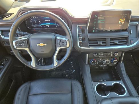 Used 2024 Chevrolet Suburban LT image 13