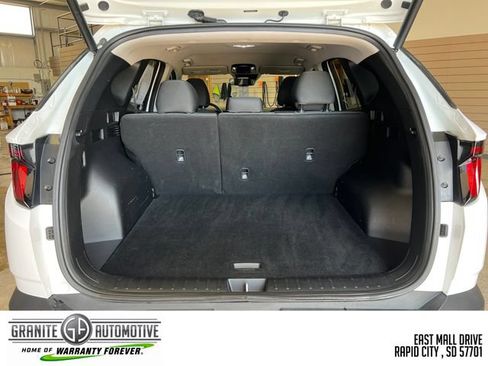 Used 2025 Hyundai Tucson SEL FWD image 23
