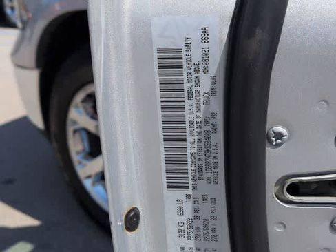 Used 2017 RAM 1500 Laramie AWD/4WD image 35