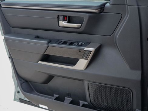 Used 2024 Toyota Tundra Limited AWD/4WD image 20