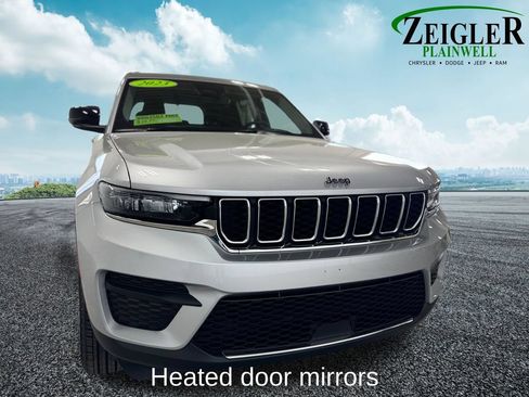 Used 2023 Jeep Grand Cherokee Laredo w/ Luxury Tech Group I AWD/4WD image 8