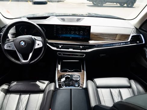 Used 2023 BMW X7 xDrive40i AWD/4WD image 9