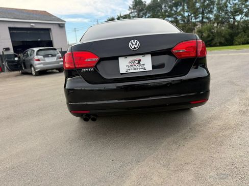 Used 2012 Volkswagen Jetta S FWD image 4