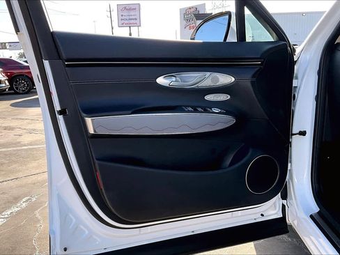 Used 2025 Genesis GV70 2.5T w/ Advanced Package image 21