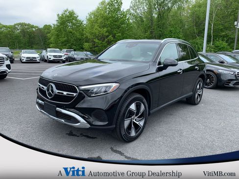 Used 2024 Mercedes-Benz GLC 300 4MATIC image 4