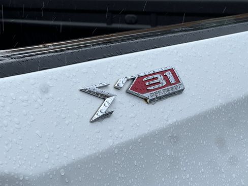 Used 2024 GMC Sierra 1500 SLT w/ SLT Premium Plus Package image 53