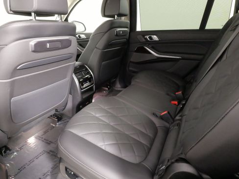 Used 2026 BMW X7 xDrive40i AWD/4WD image 33