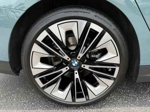 Used 2026 BMW 530i xDrive AWD/4WD image 17